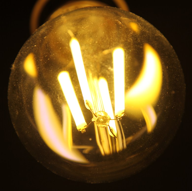 High Efficiency LED Filament Bulb